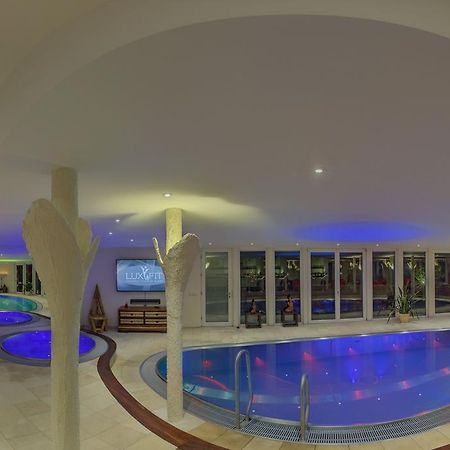 Suites & Spa สตุตการ์ต ภายนอก รูปภาพ