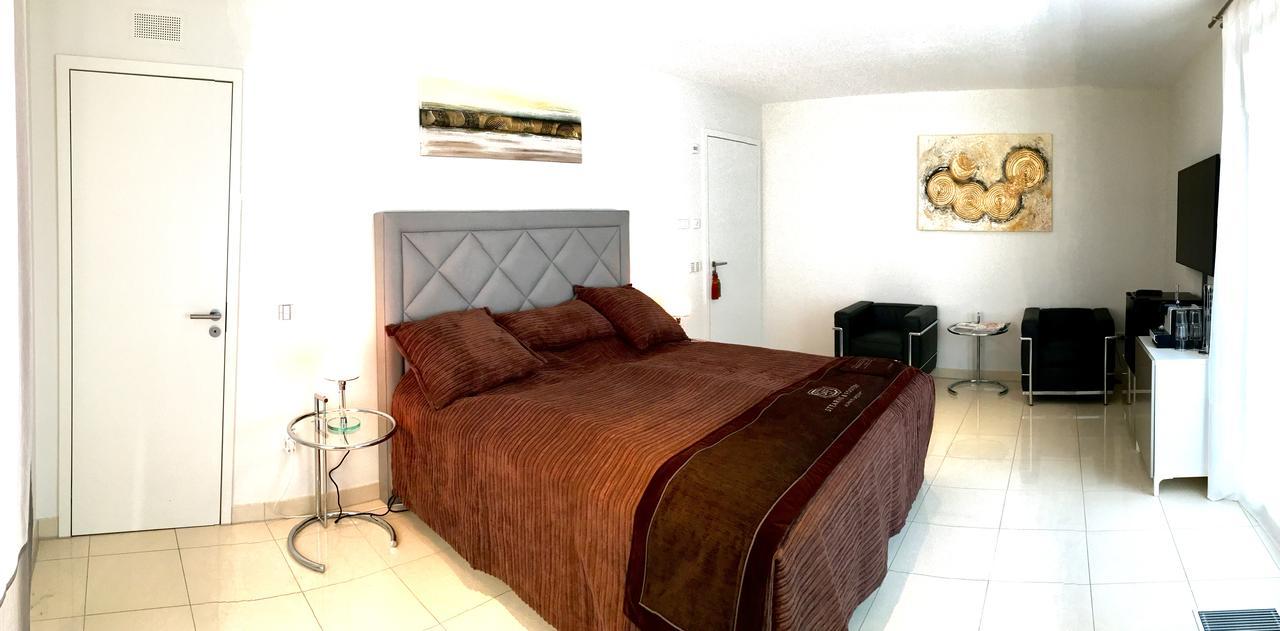 Suites & Spa สตุตการ์ต ภายนอก รูปภาพ