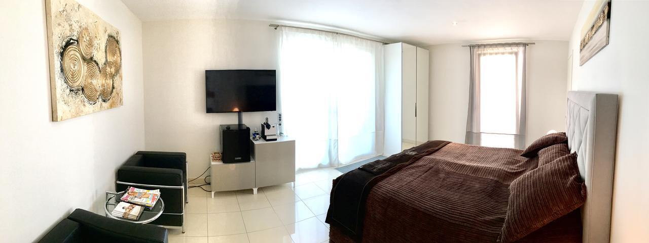 Suites & Spa สตุตการ์ต ภายนอก รูปภาพ