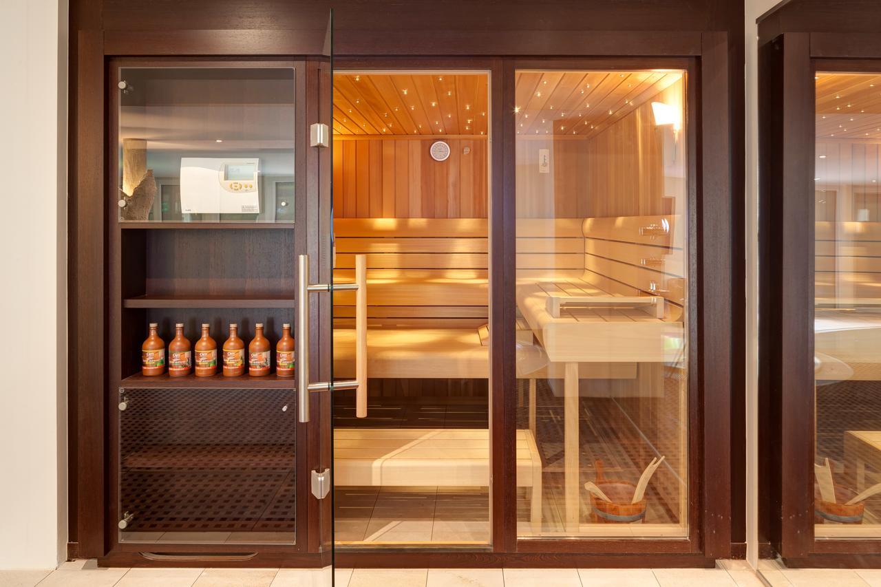 Suites & Spa สตุตการ์ต ภายนอก รูปภาพ