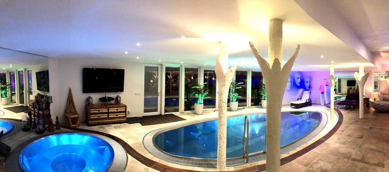 Suites & Spa สตุตการ์ต ภายนอก รูปภาพ