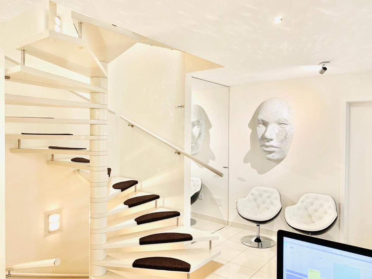 Suites & Spa สตุตการ์ต ภายนอก รูปภาพ