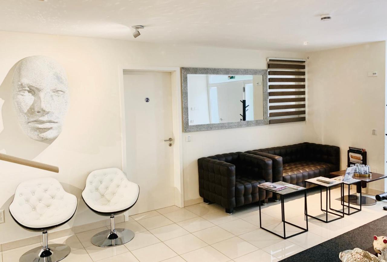 Suites & Spa สตุตการ์ต ภายนอก รูปภาพ